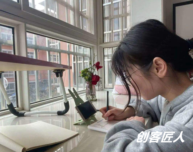 網(wǎng)課的優(yōu)點和缺點有哪些？