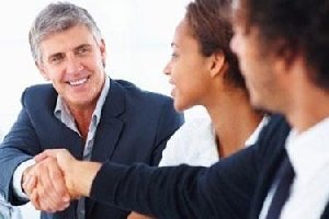 打破熟人關(guān)系的桎梏，促成陌生人成交