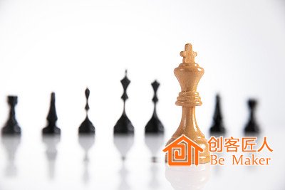 脫穎而出，只差一個(gè)名字的距離