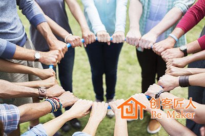 團(tuán)隊(duì)化運(yùn)營(yíng)，更容易分析抓住用戶痛點(diǎn)